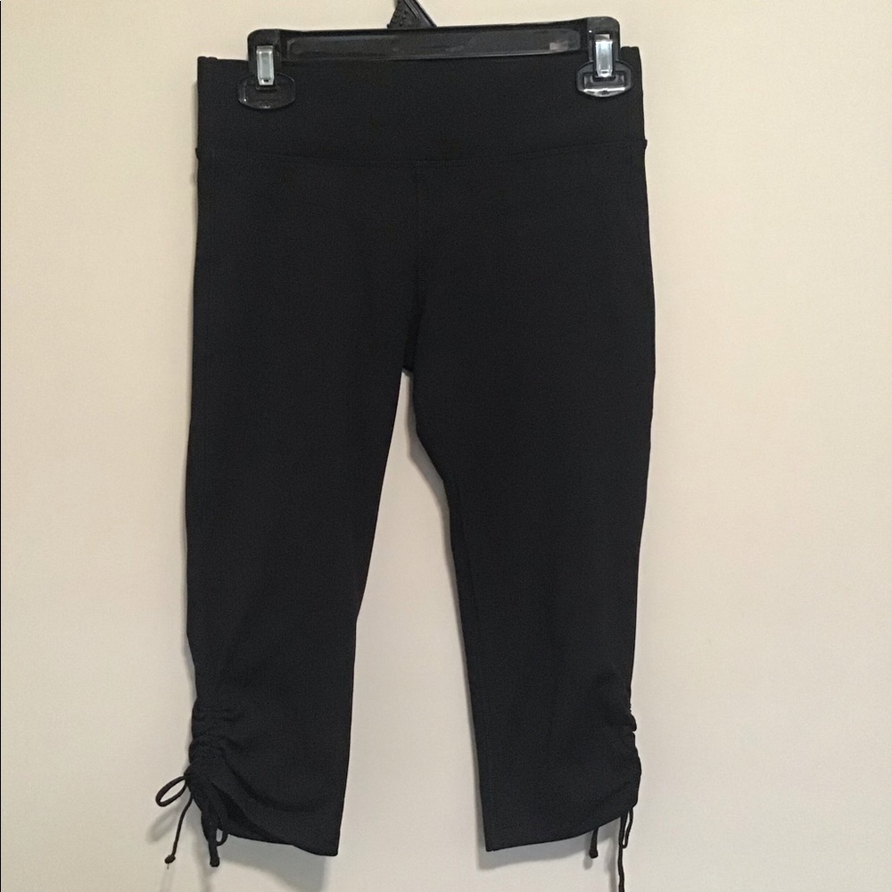 Lorna Jane 3/4 length leggings, size small